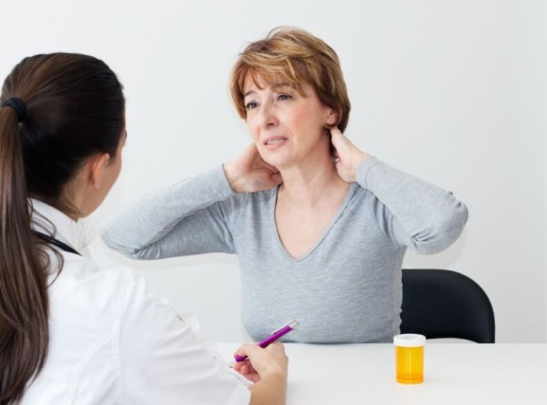 at the doctor's office for cervical osteochondrosis